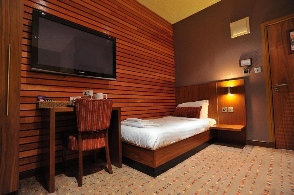 The Commercial Hotel Wishaw  Bilik gambar